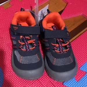 Oshkosh bgosh toddler shoes